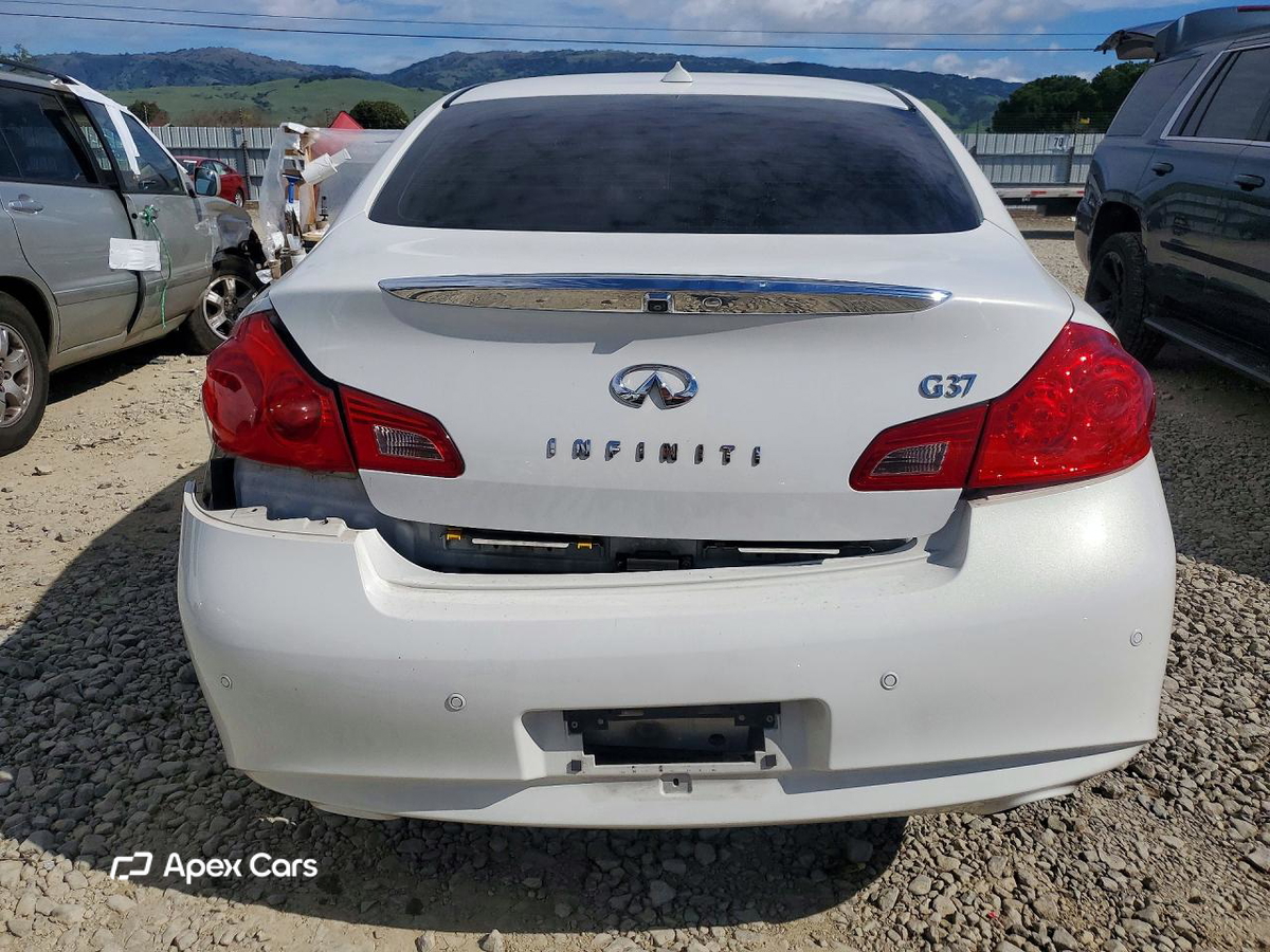 Infiniti G 2013
