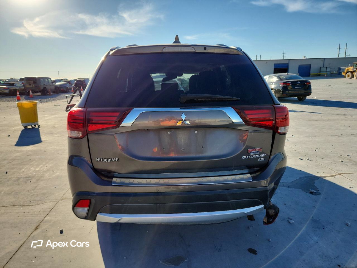 Mitsubishi Outlander 2017