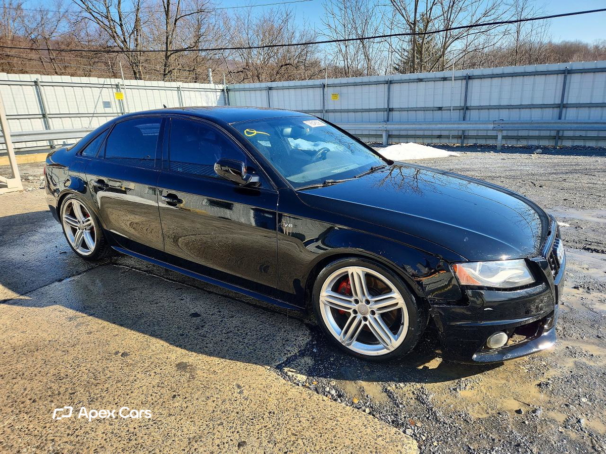 Audi RS4 2012