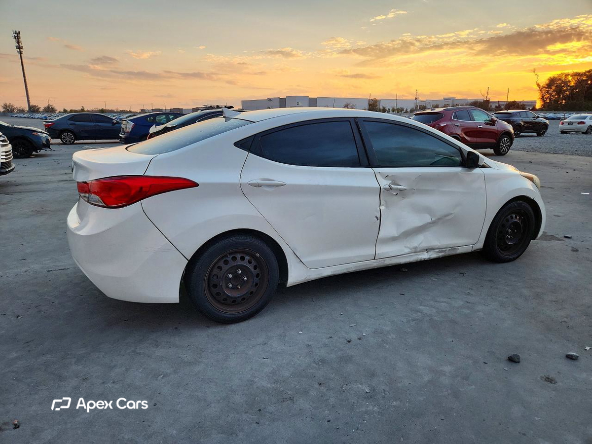 Hyundai Elantra 2013