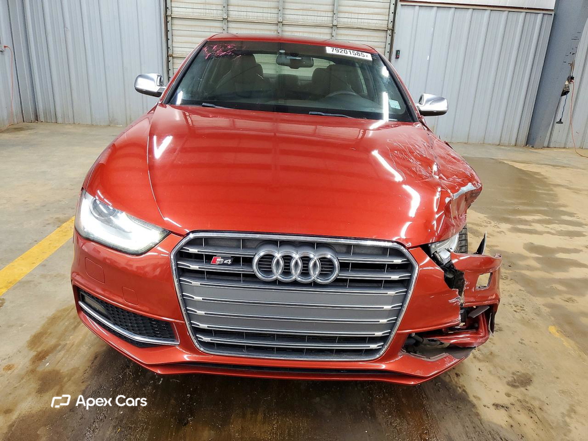 Audi RS4 2013