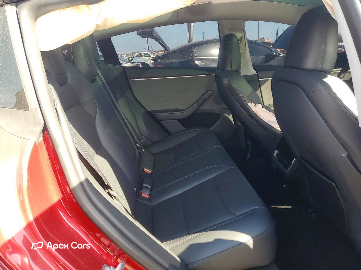 Tesla Model 3 2025