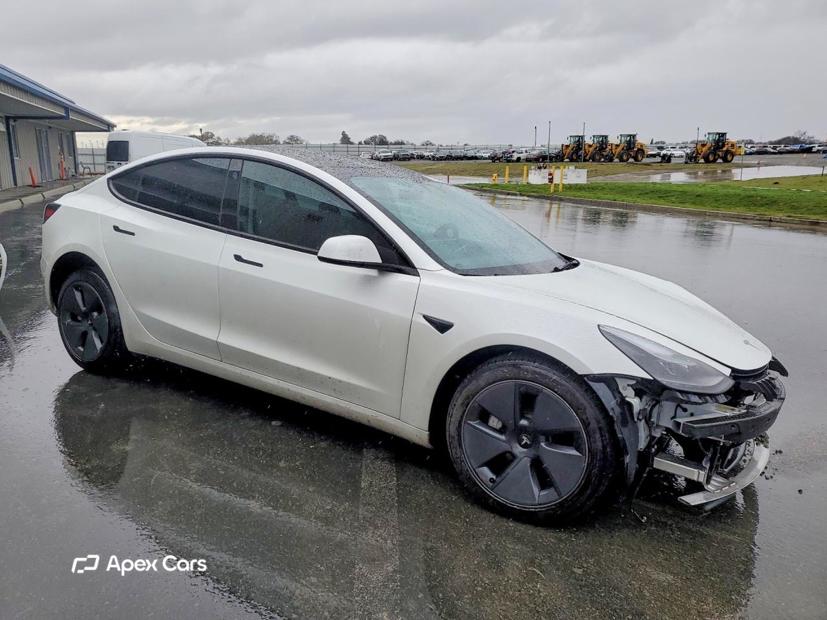 Tesla Model 3 2023