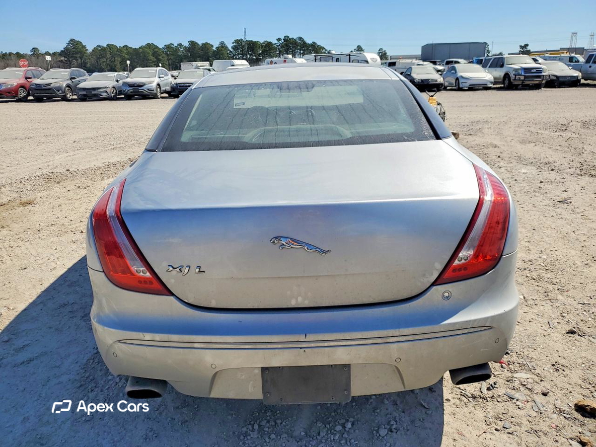 Jaguar XJ 2012