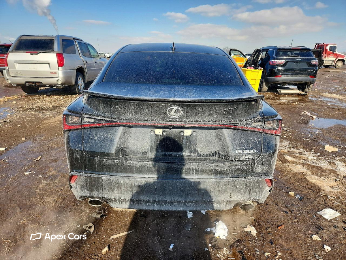 Lexus IS 2021