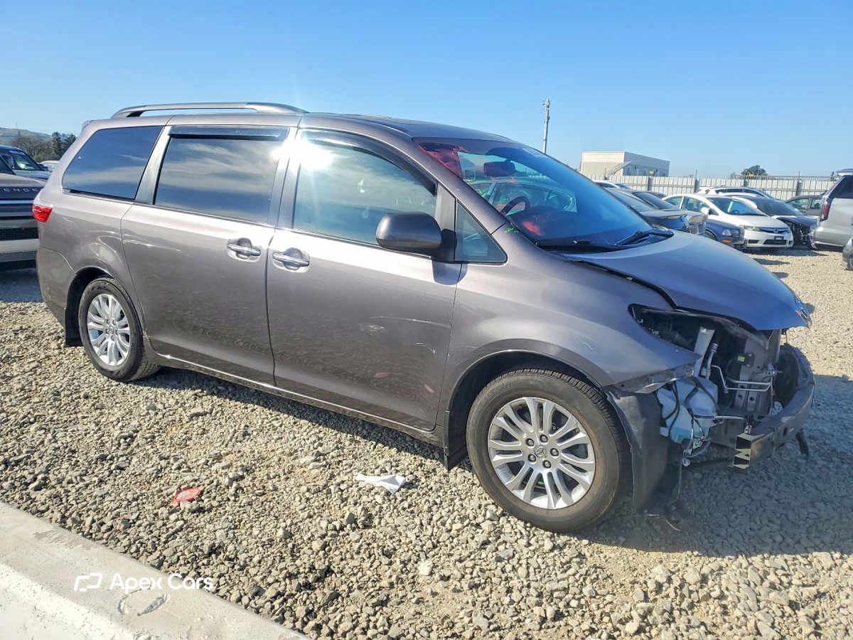 Toyota Sienna 2015