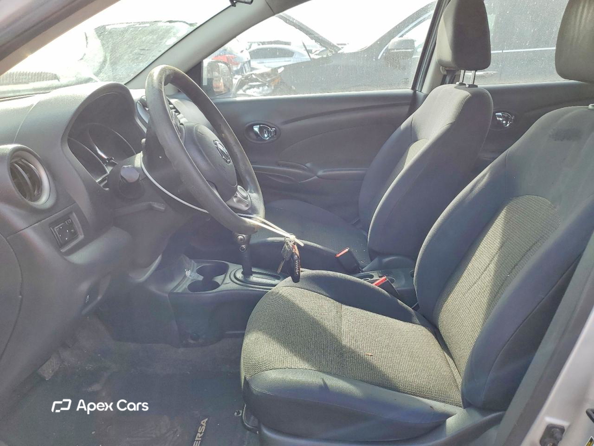 Nissan Versa 2012