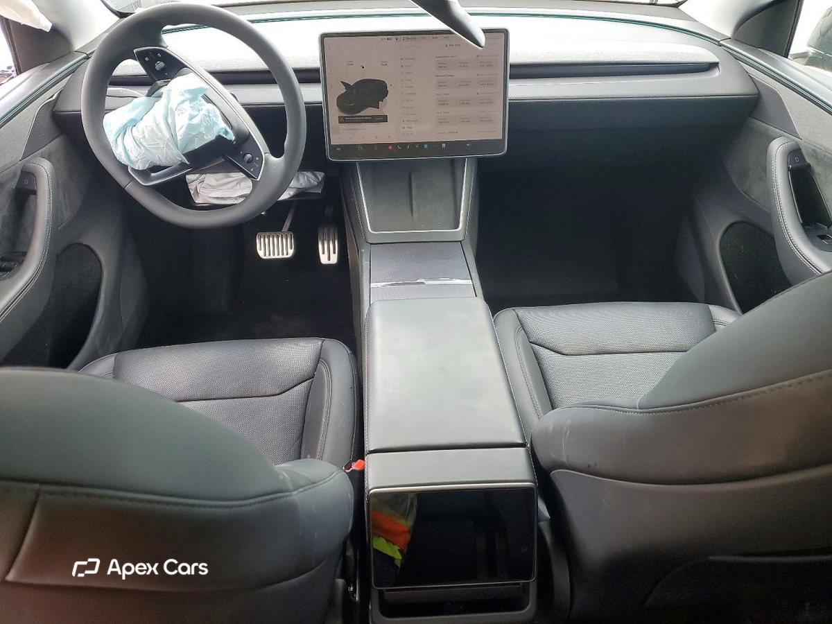 Tesla Model Y 2026