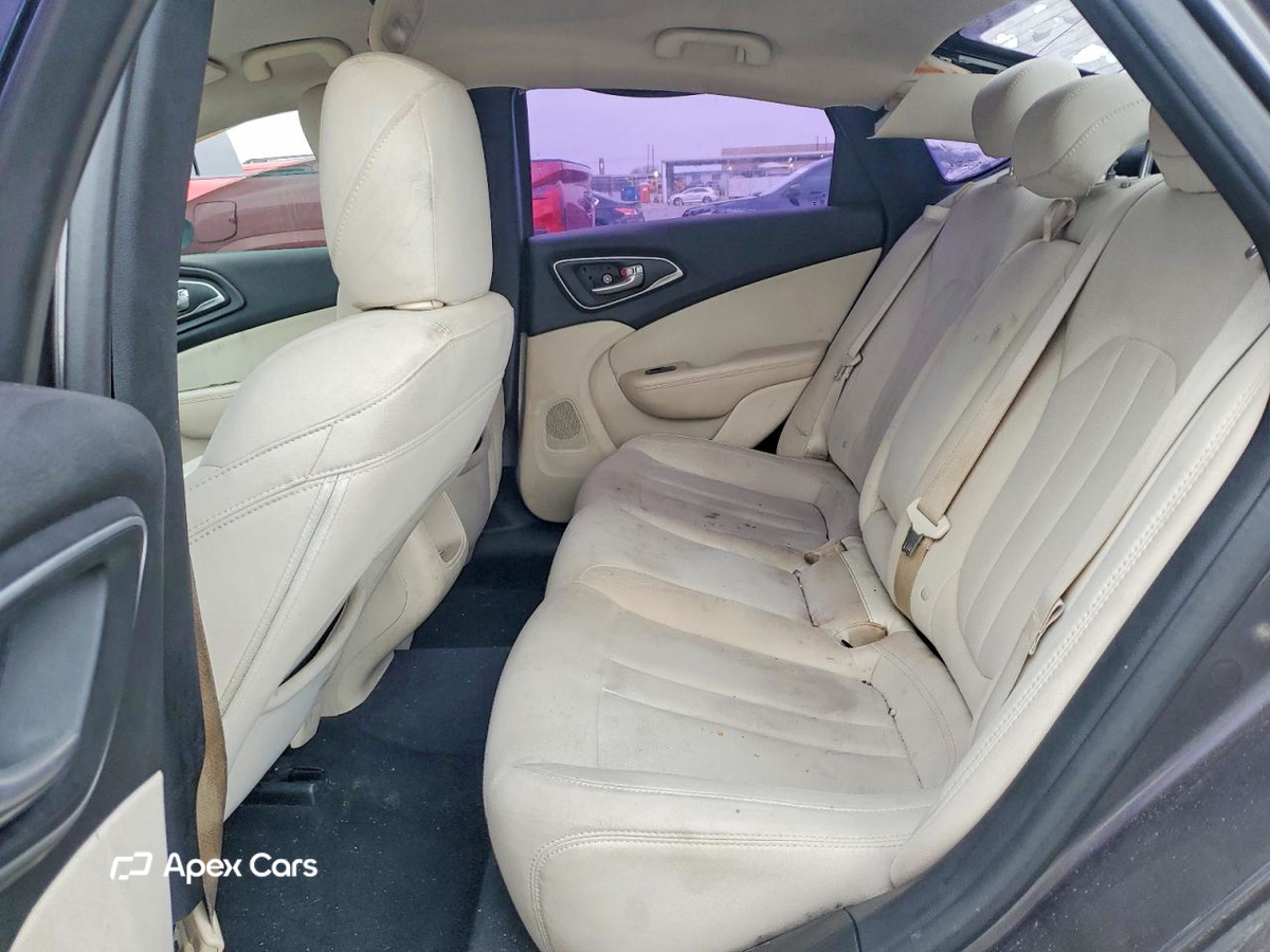 Chrysler 200 2015