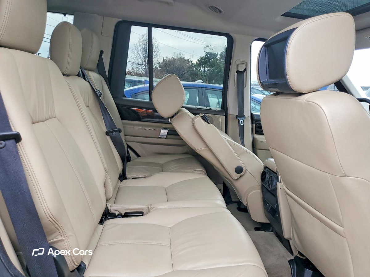 Land Rover LR4 2013