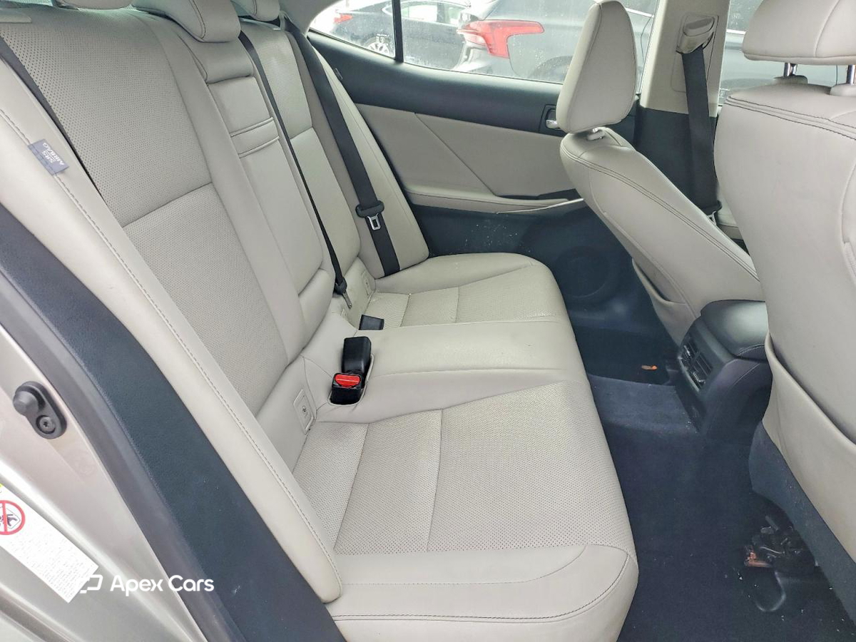 Lexus IS 2014