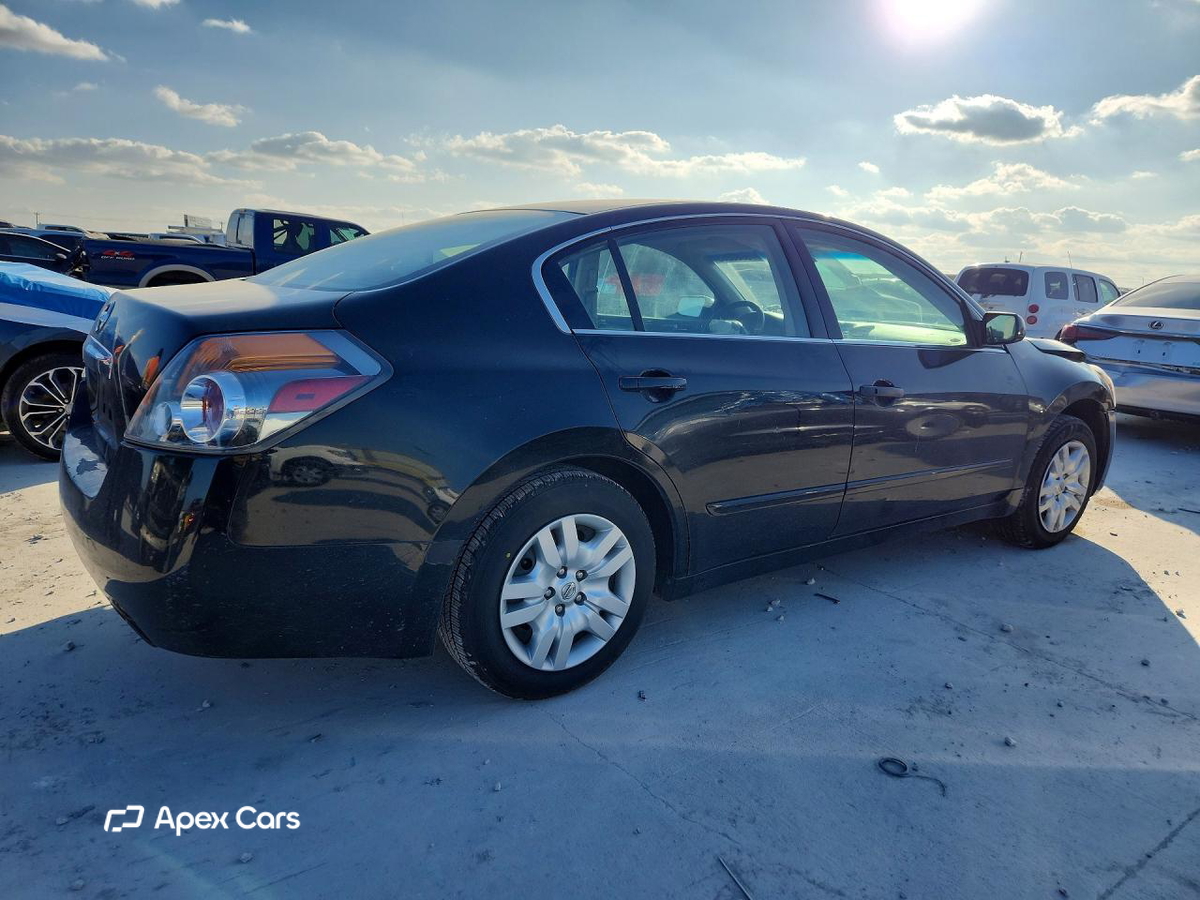 Nissan Altima 2012
