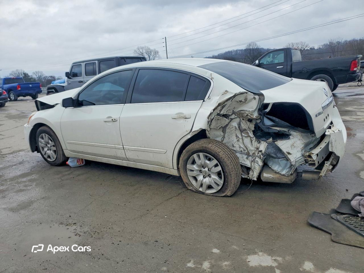Nissan Altima 2011