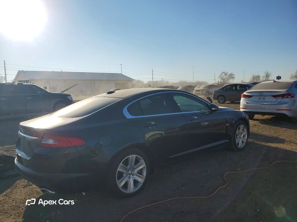 Jaguar XF 2011