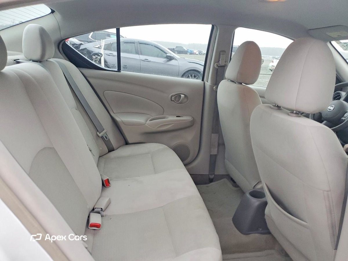 Nissan Versa 2012
