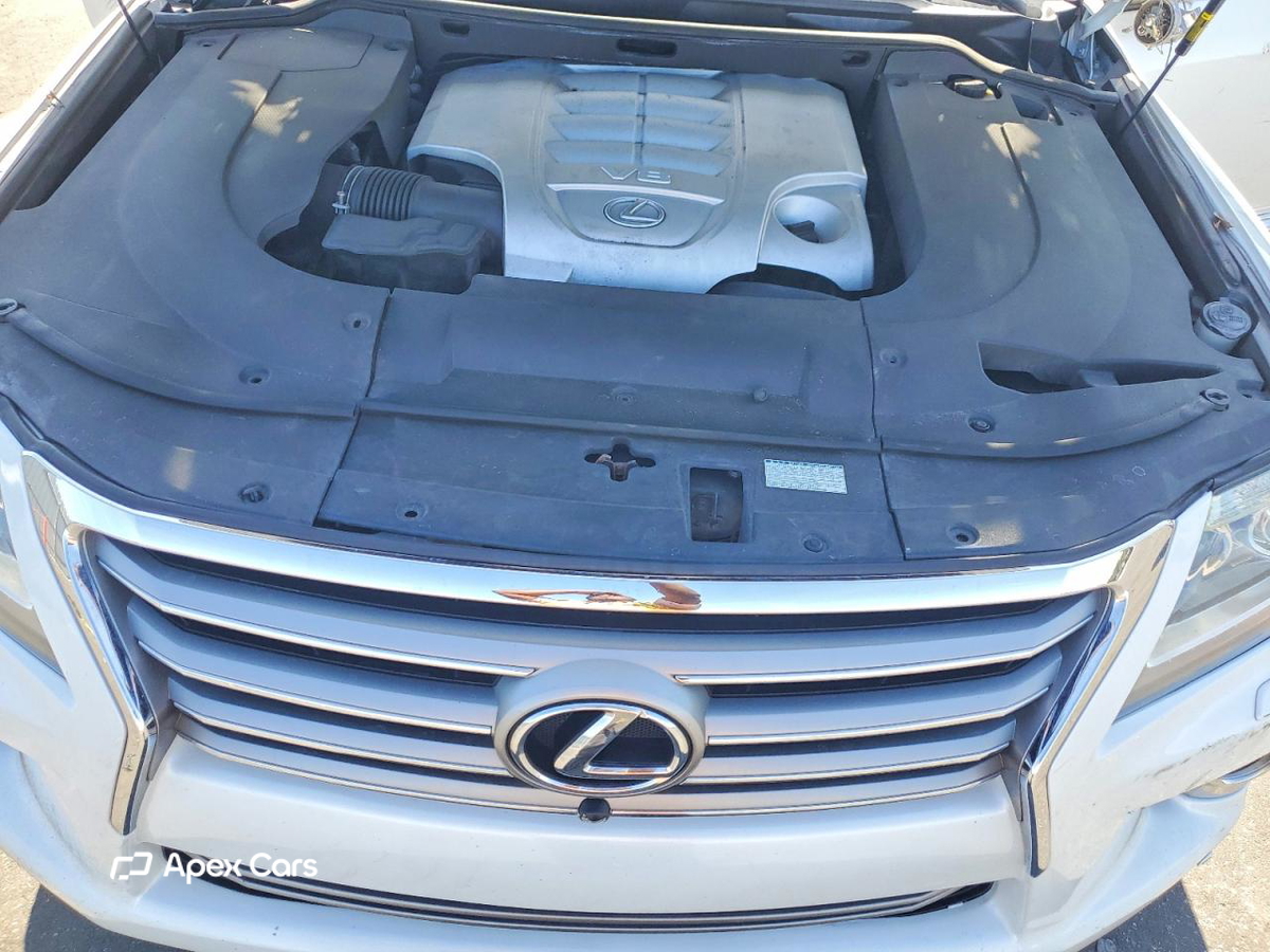 Lexus LX 2014