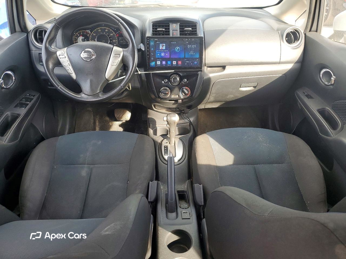 Nissan Versa 2015