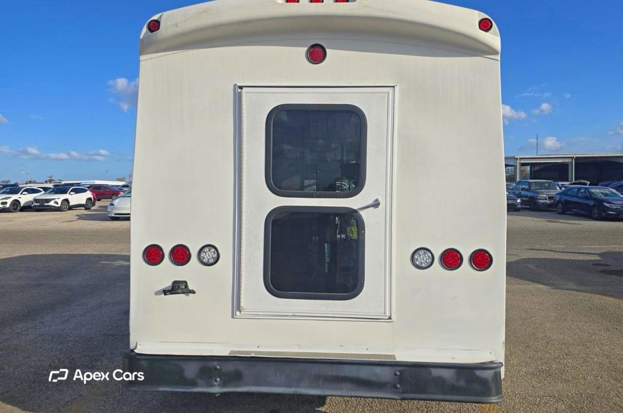 Ford Econoline 2015