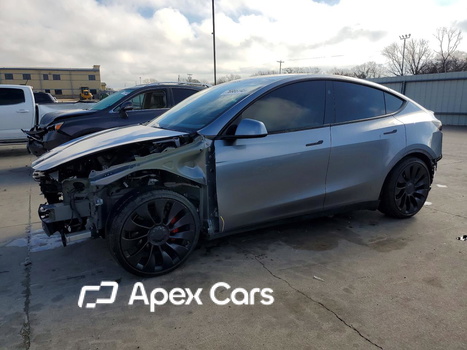 Tesla Model Y 2025 - Image 1 of 15