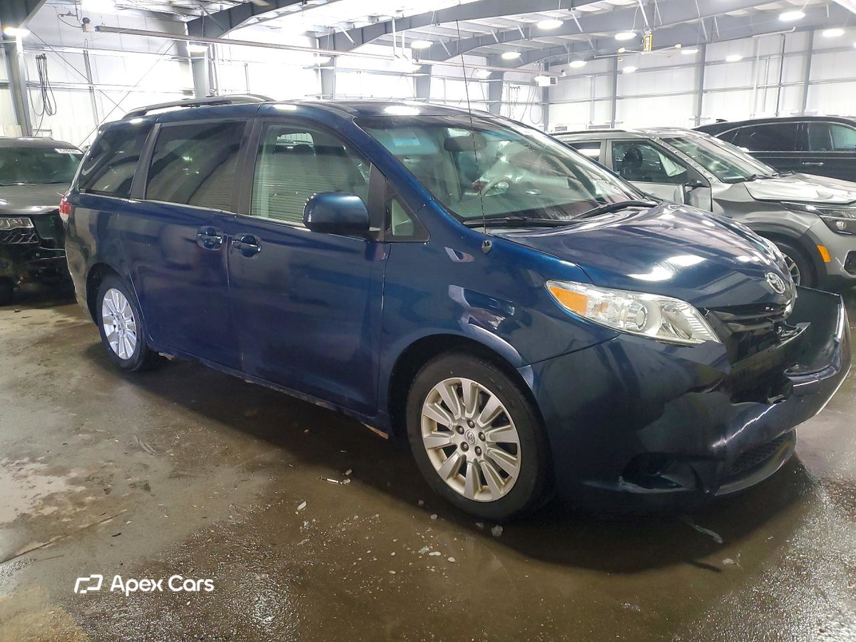 Toyota Sienna 2011