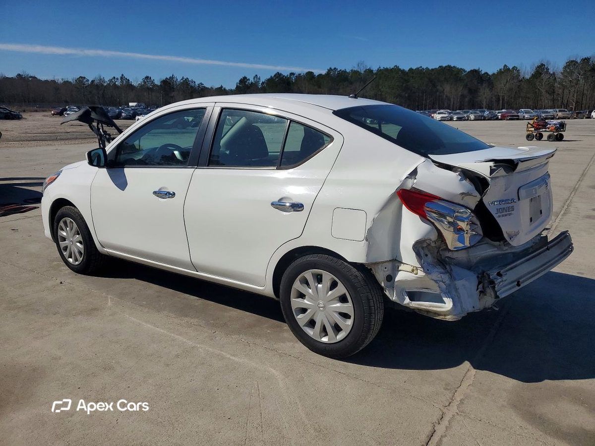 Nissan Versa 2018
