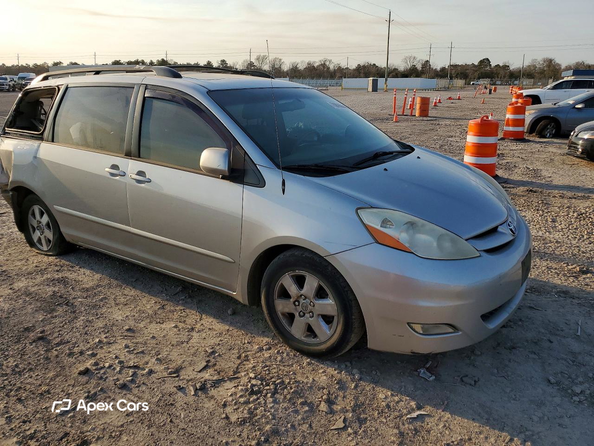 Toyota Sienna 2010