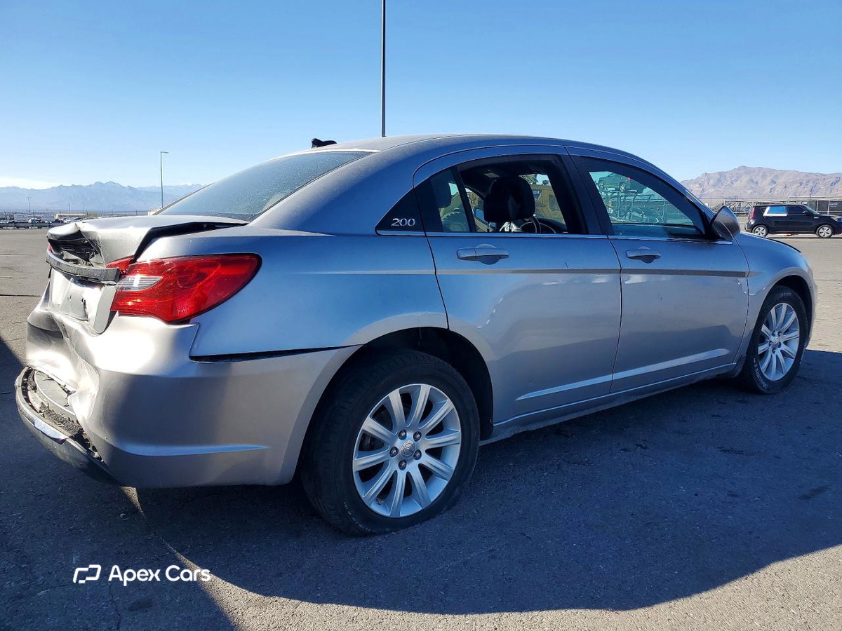 Chrysler 200 2013