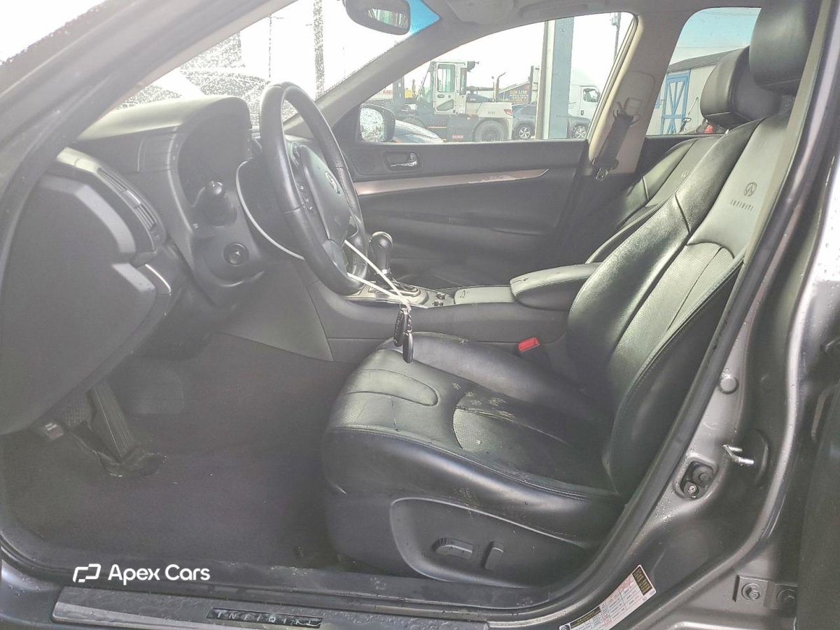 Infiniti G 2012
