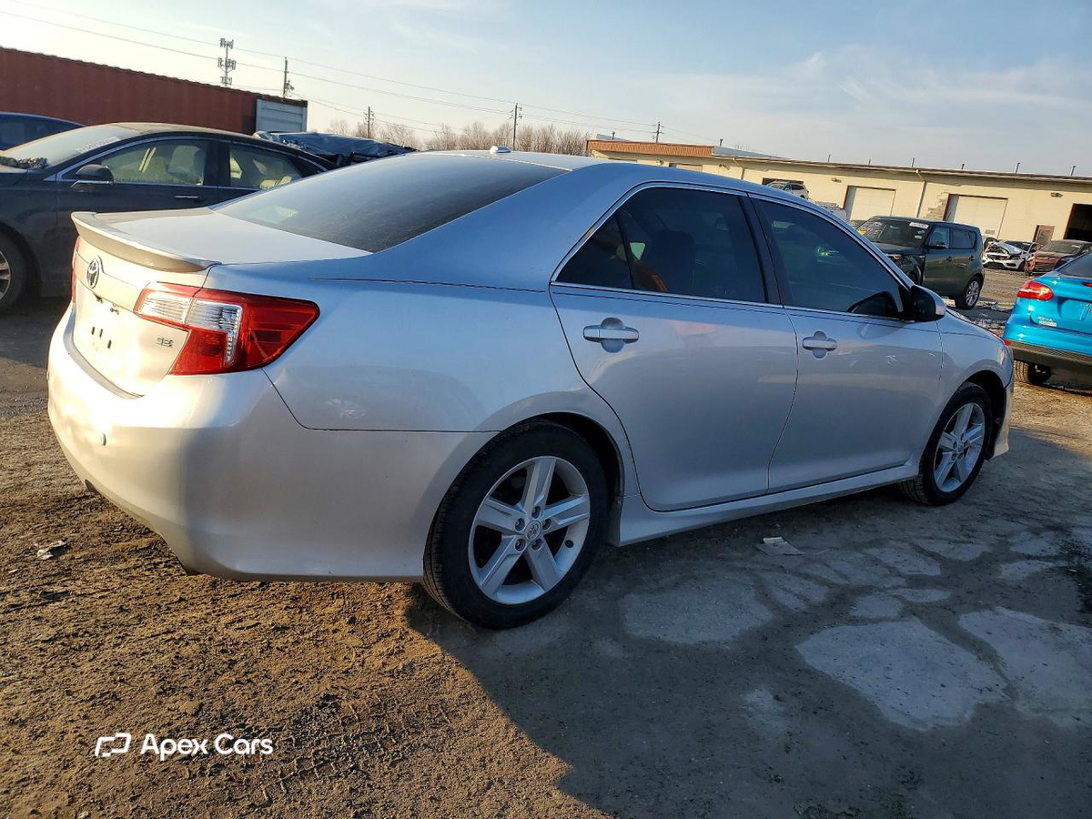 Toyota Camry 2012