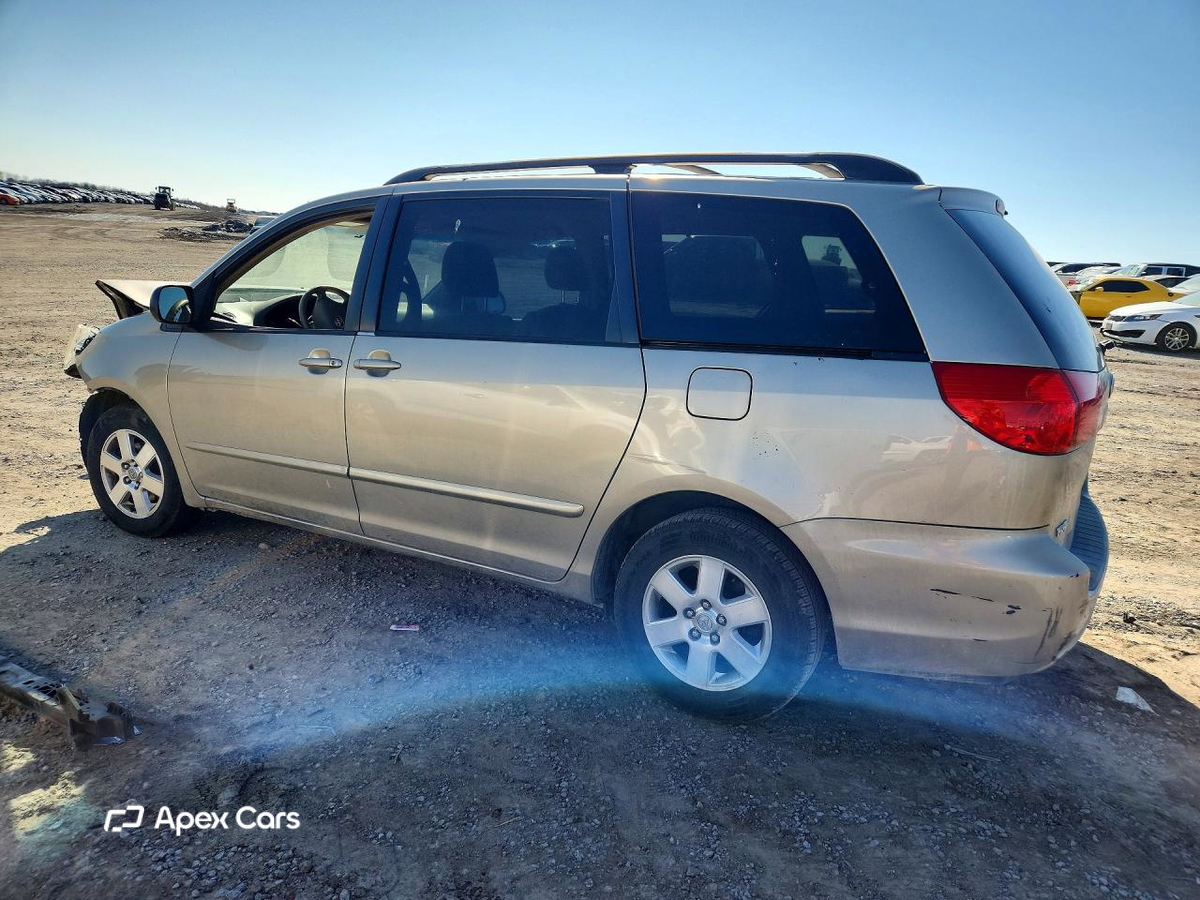 Toyota Sienna 2010