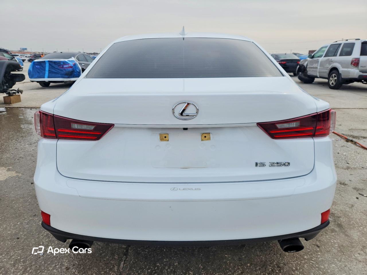 Lexus IS 2014