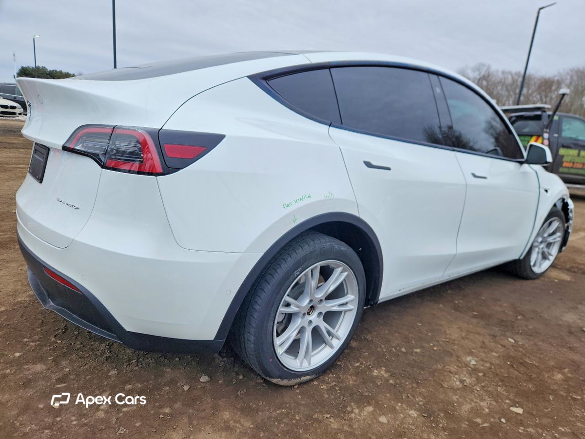 Tesla Model Y 2022