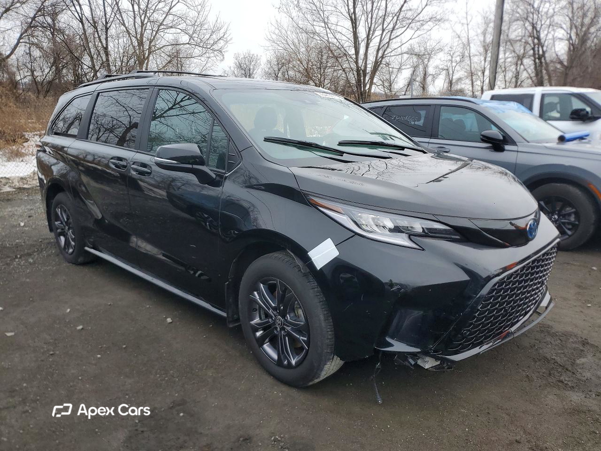 Toyota Sienna 2025