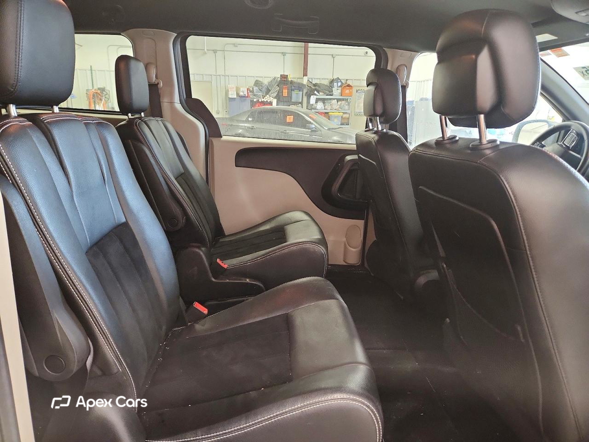 Dodge Caravan 2016