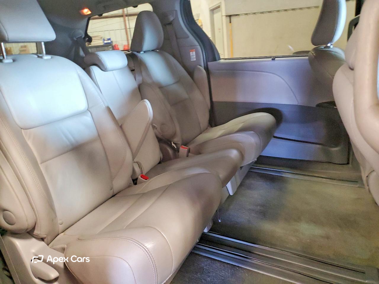 Toyota Sienna 2015