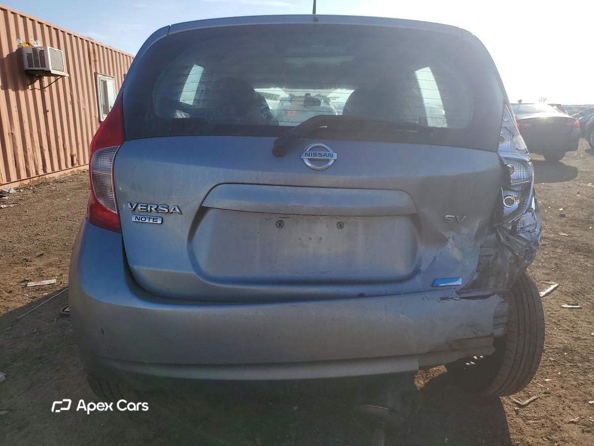 Nissan Versa 2015