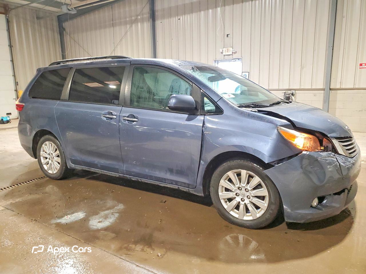 Toyota Sienna 2016