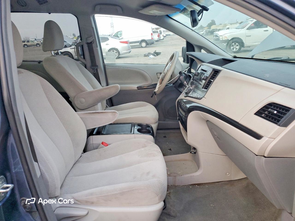 Toyota Sienna 2014