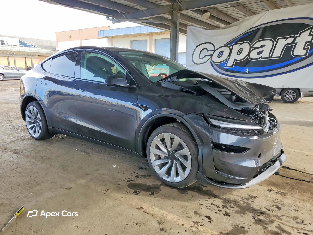 Tesla Model Y 2026
