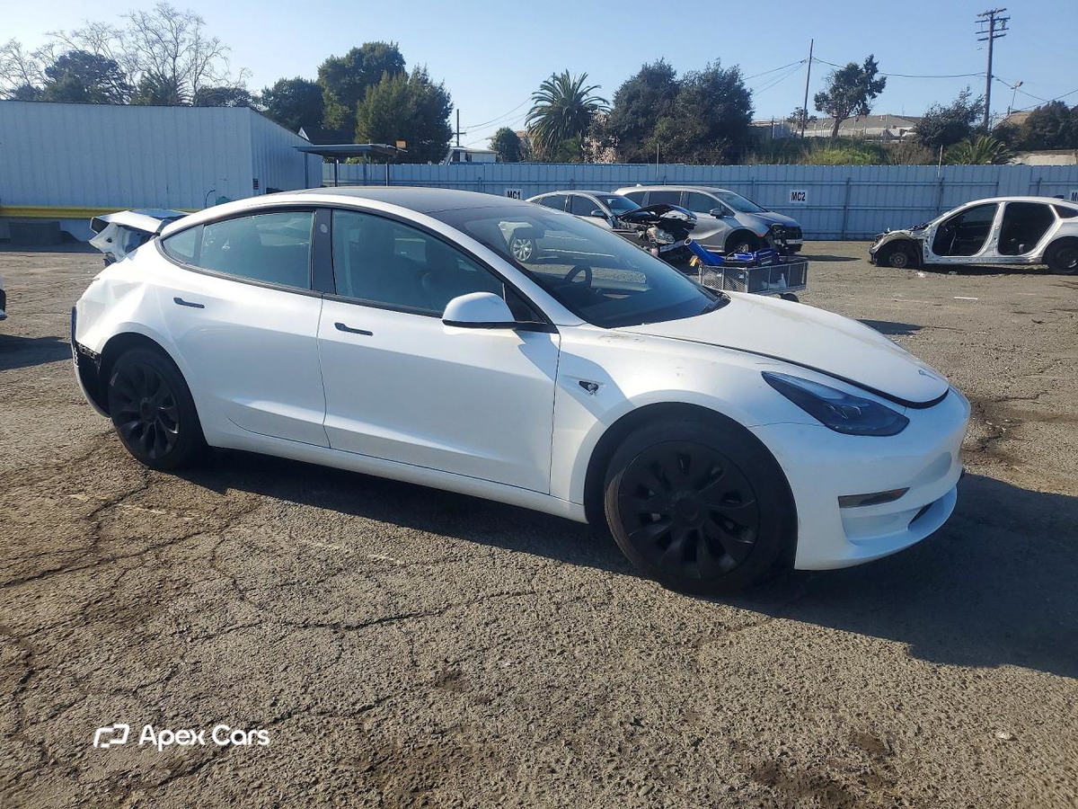 Tesla Model 3 2023