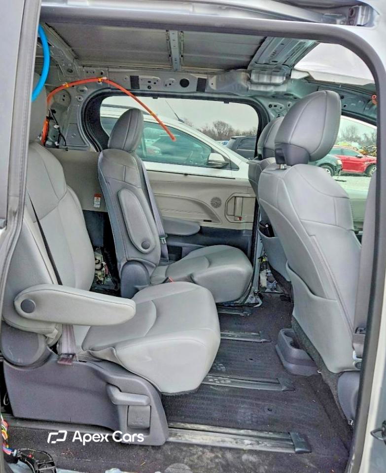 Toyota Sienna 2021