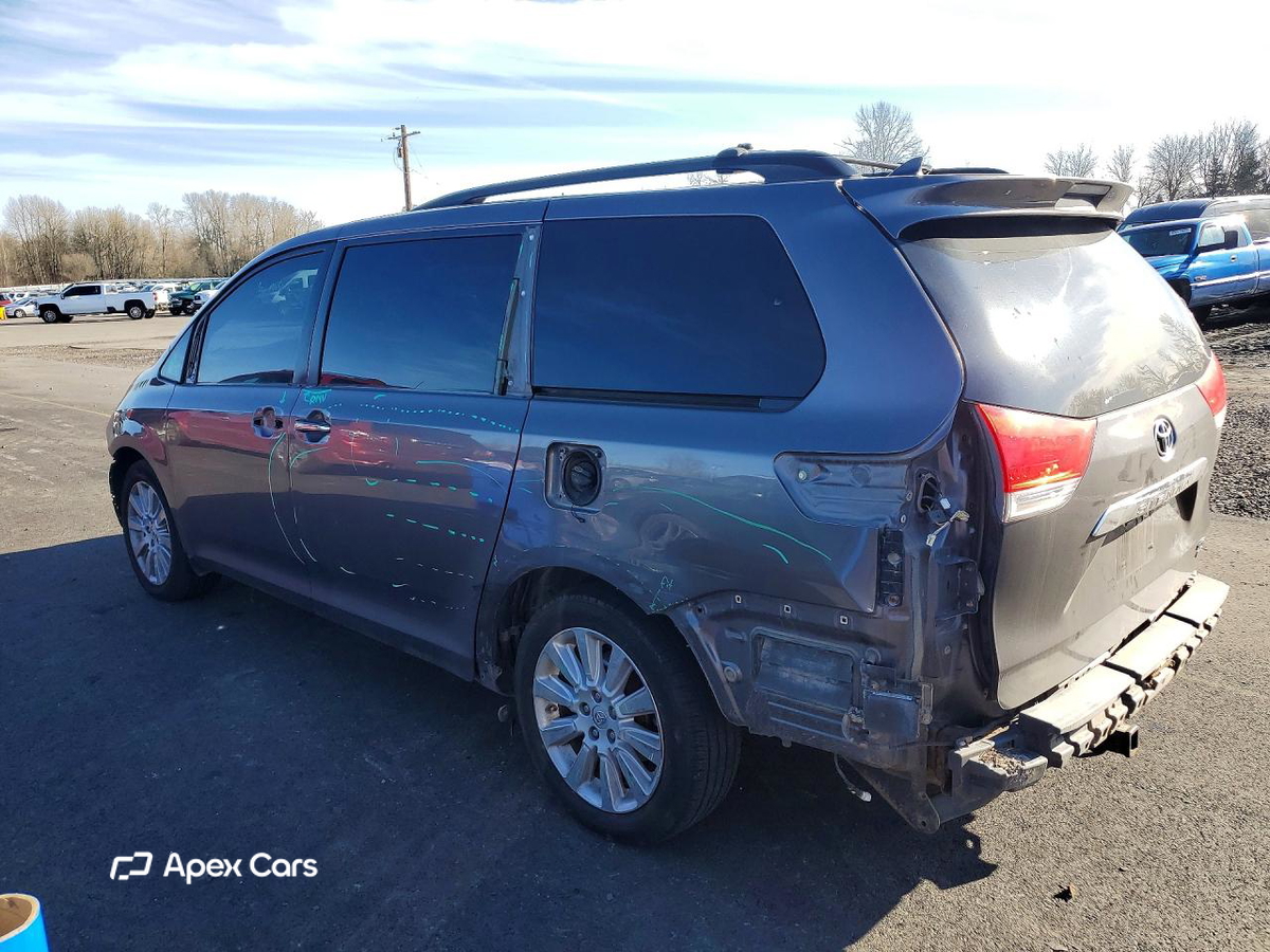 Toyota Sienna 2014