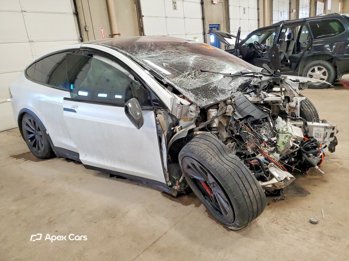 Tesla Model X 2022