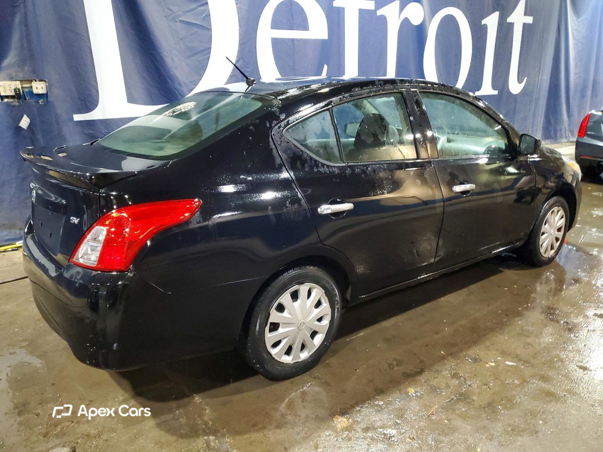 Nissan Versa 2018