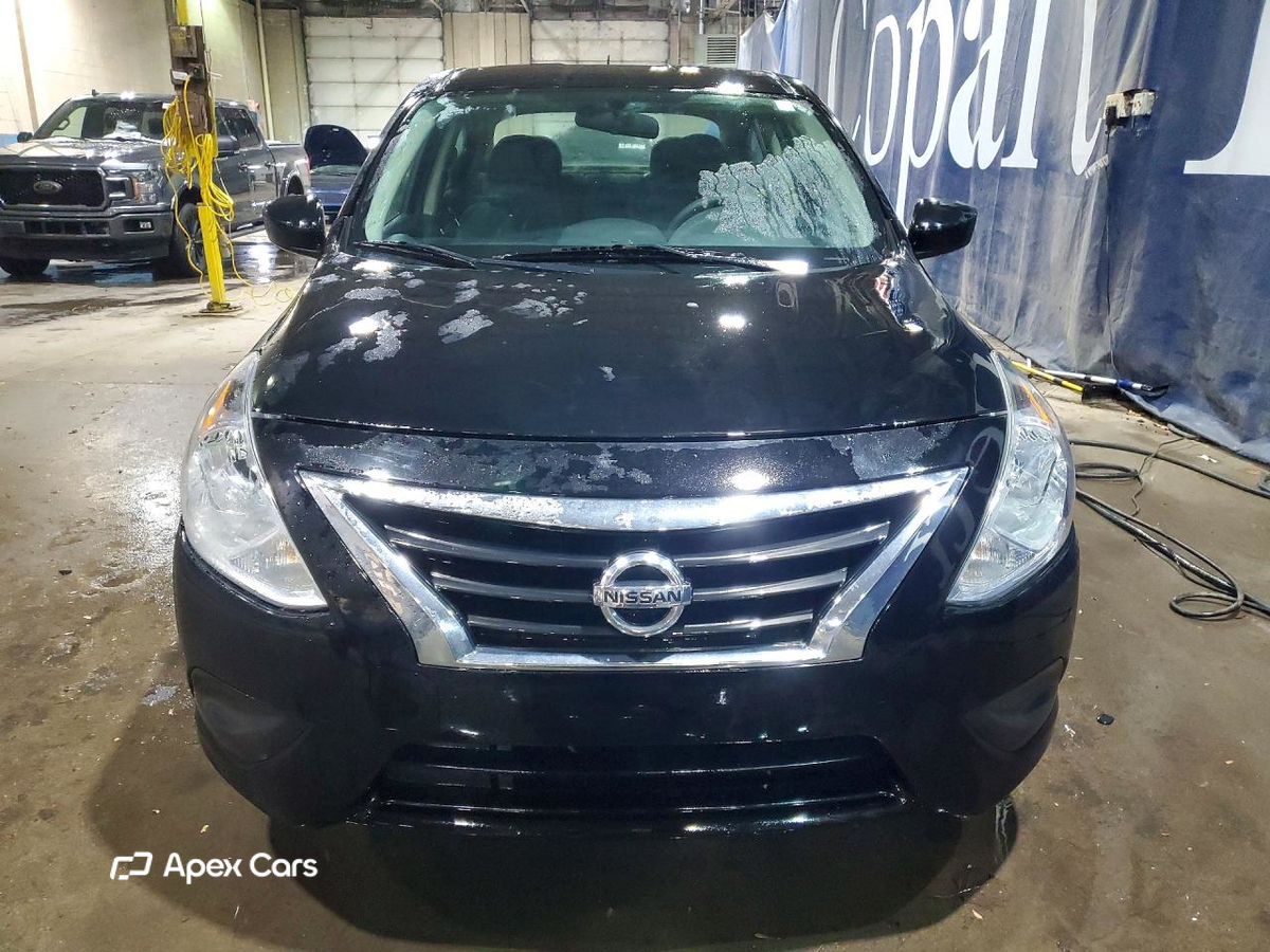 Nissan Versa 2018