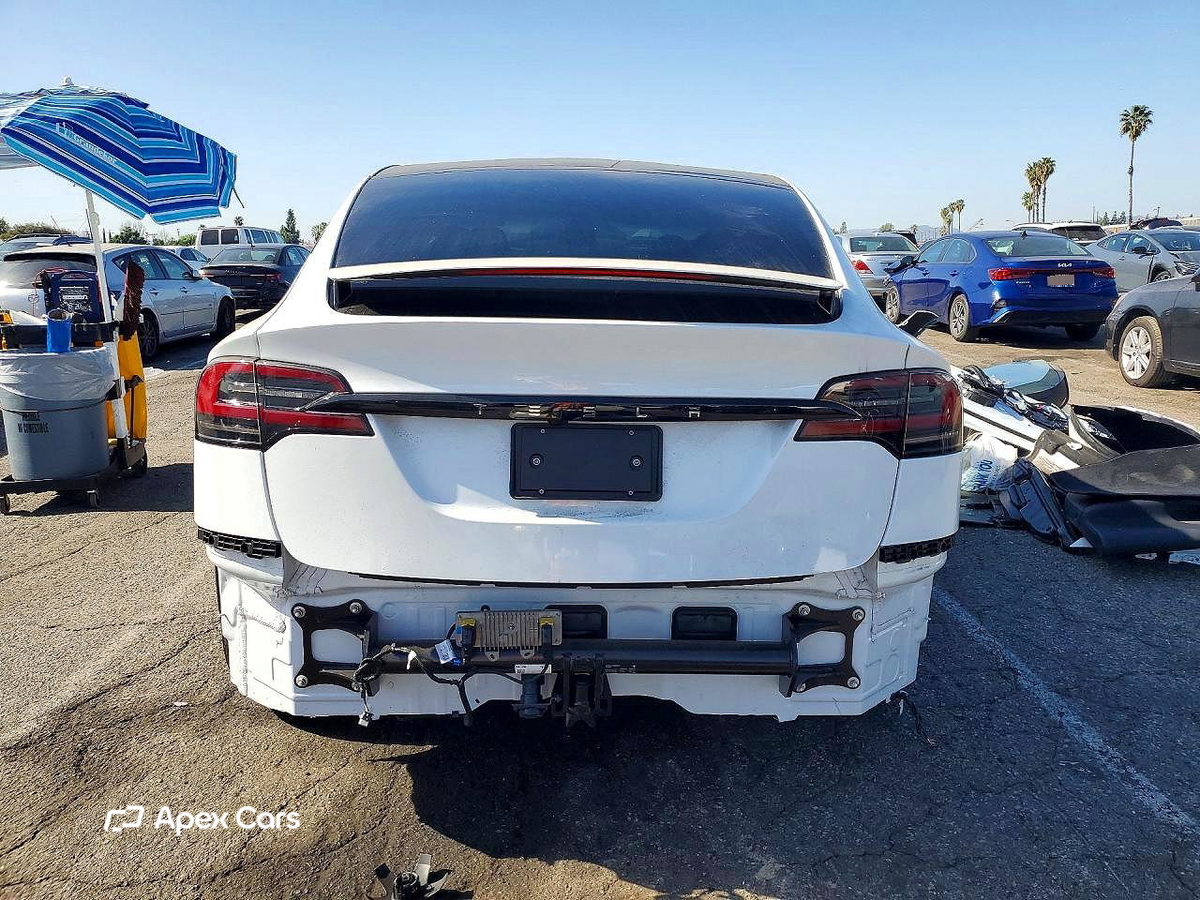 Tesla Model X 2025