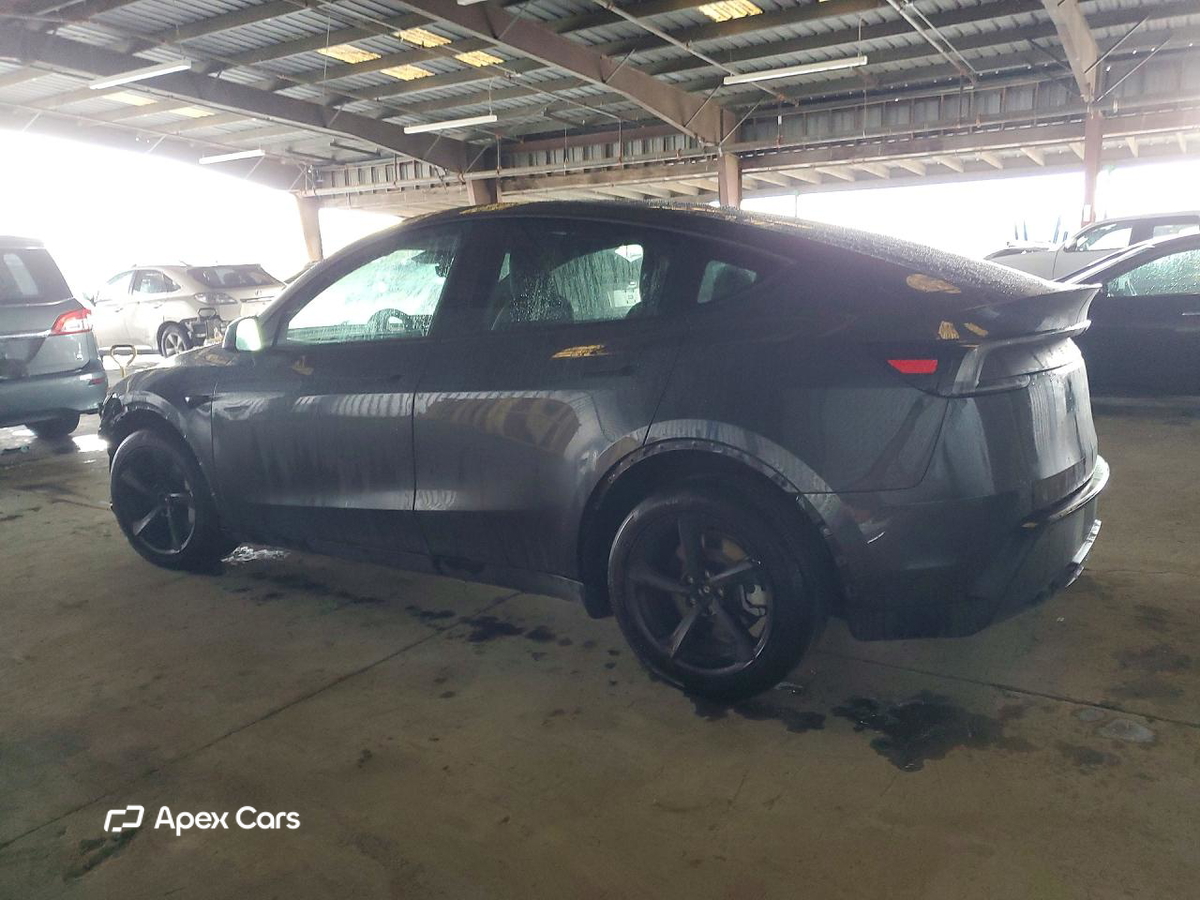 Tesla Model Y 2026