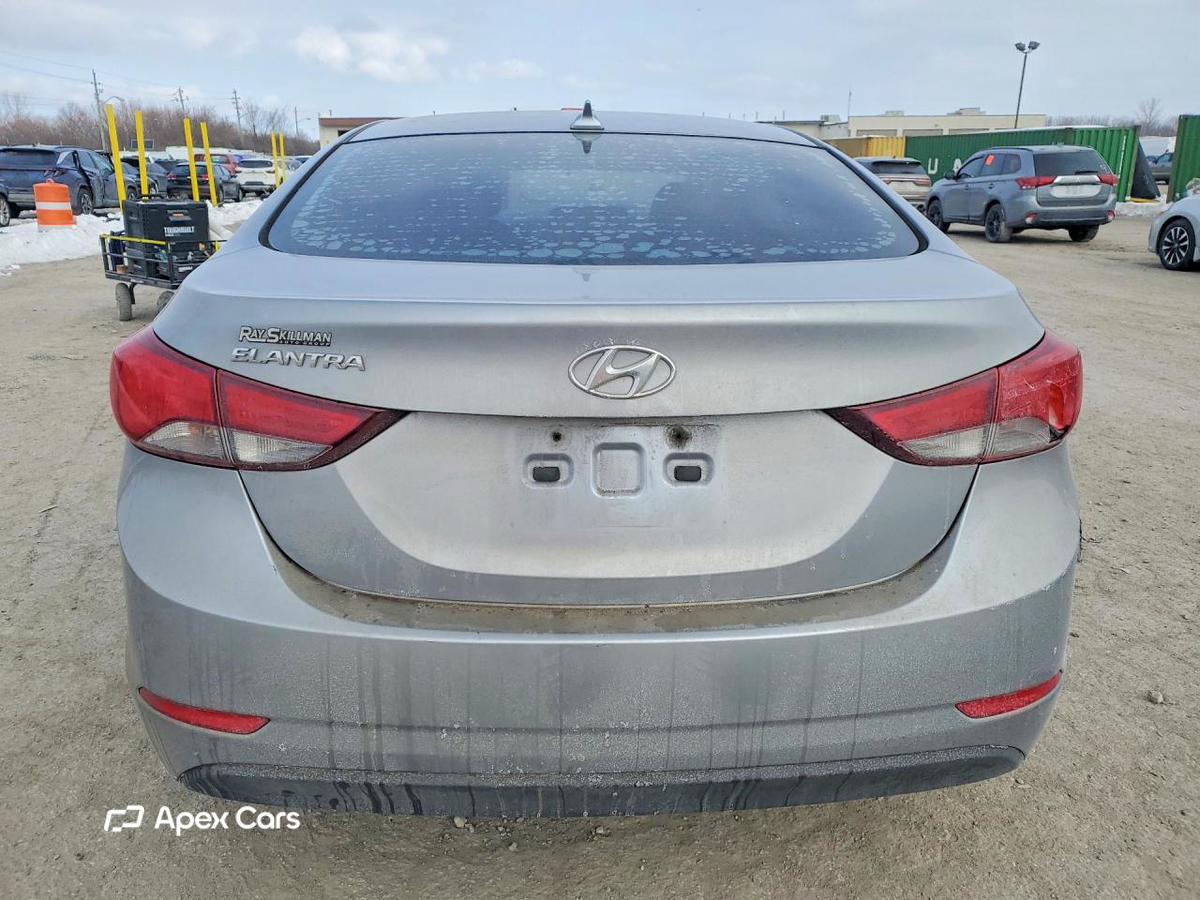 Hyundai Elantra 2016