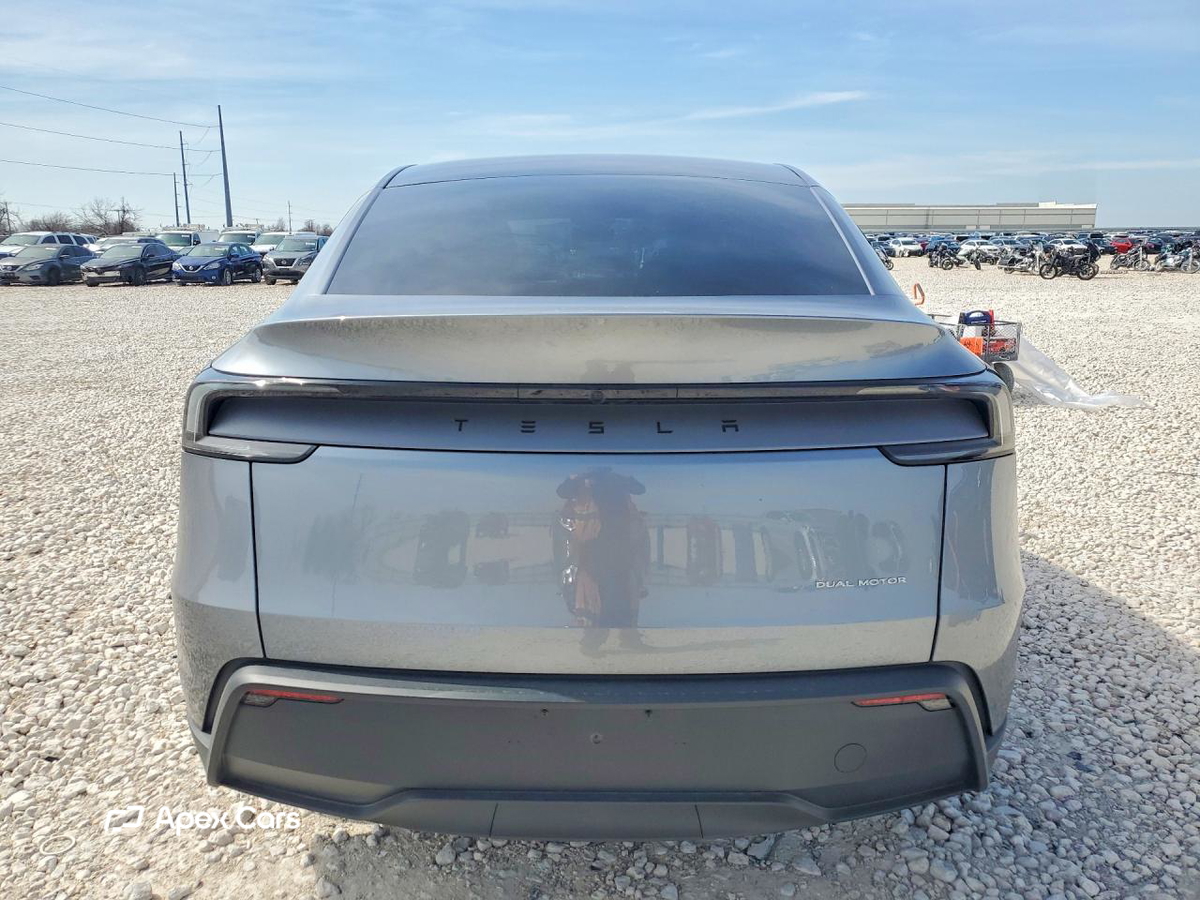 Tesla Model Y 2026