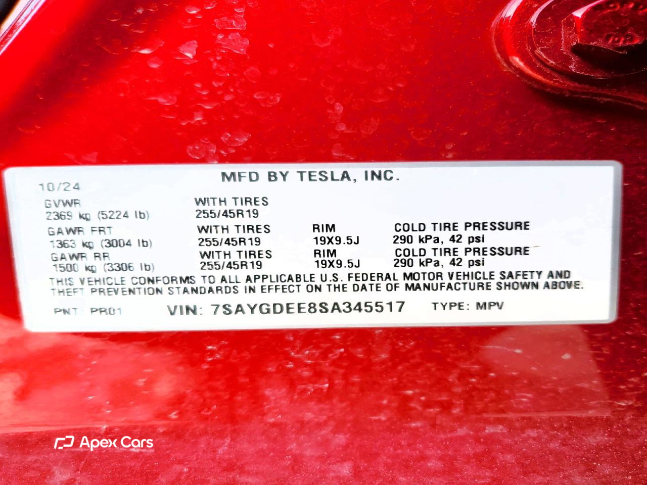 Tesla Model Y 2025